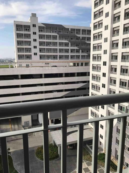Trig Place At Grace Residence In Taguig City 마닐라 외부 사진
